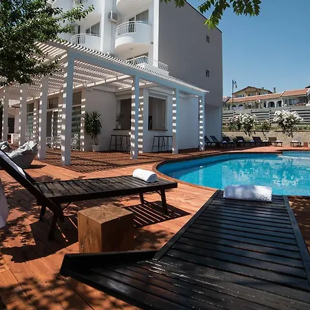 The Mint - Saint Отель