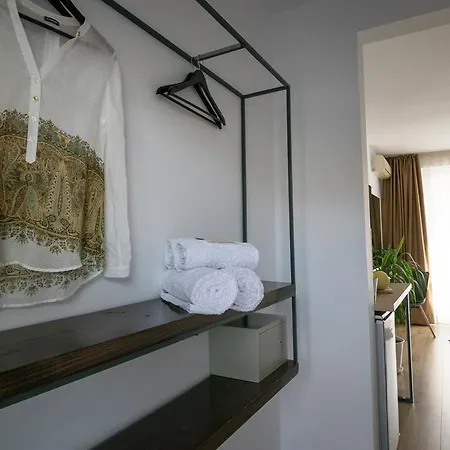 The Mint - Saint Hotel 2*